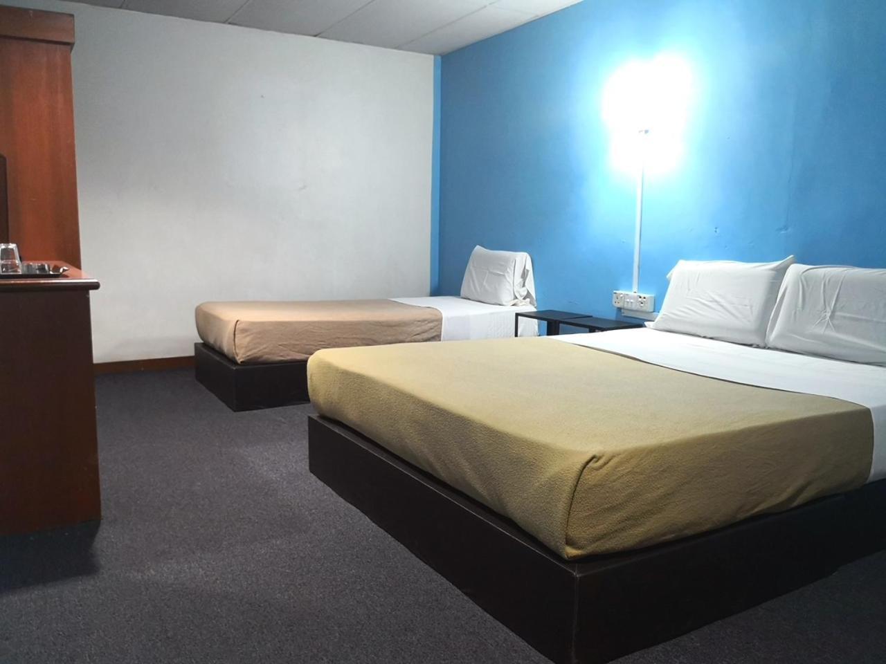 Hotel Seri Kota Satu Kota Tinggi Esterno foto